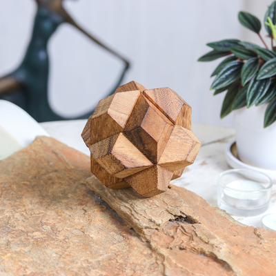 Wood puzzle, 'Star Challenge' - Handcrafted Wood Star-Shaped Puzzle from Thailand