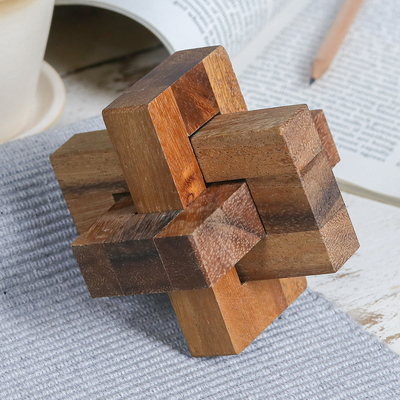 Holzpuzzle - Handgefertigtes Holz-Grat-Puzzle aus Thailand