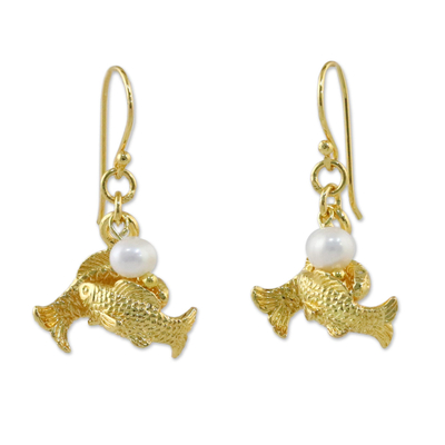 Ohrhänger aus vergoldeten Zuchtperlen - Vergoldete Fische-Ohrringe mit Zuchtperlen aus Thailand
