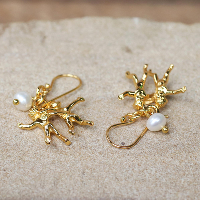 Pendientes colgantes de perlas cultivadas chapadas en oro - Pendientes Géminis de perlas cultivadas chapadas en oro de Tailandia
