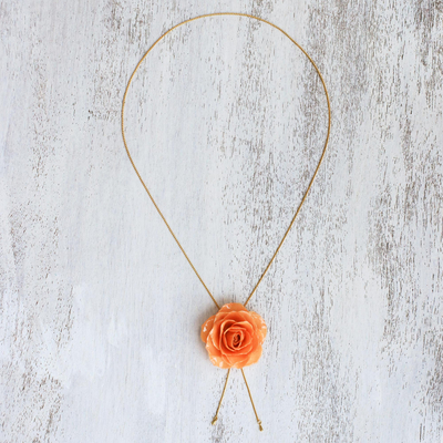 Lariat-Halskette aus natürlicher Rose - Pfirsich-Rosen-Lariat-Stil-Halskette aus Thailand