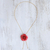 Lariat-Halskette aus natürlichen Rosen, „Gartenrose in Fuchsia“ - Lariat-Halskette aus Gold und Fuchsia-Rosen aus Thailand