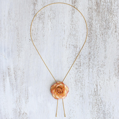 Lariat-Halskette aus natürlicher Rose - Echte Rosé- und Goldplättchen-Halskette aus Thailand