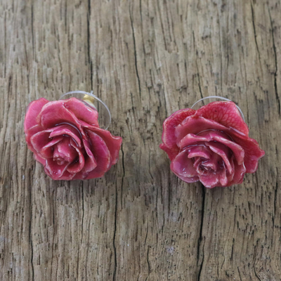 Natürliche Rosenknopf-Ohrringe - Natürliche Rosen-Knopfohrringe in Kirschrot aus Thailand