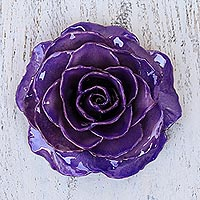 Broche de rosa natural, 'Rosy Mood in Purple' - Broche de rosa natural hecho a mano artesanalmente en púrpura de Tailandia