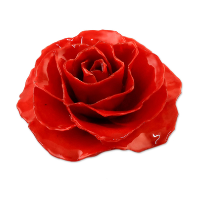 Natürliche Rosenbrosche - Kunsthandwerklich gefertigte natürliche Rosenbrosche in Rot aus Thailand