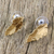Vergoldete Ohrringe mit natürlichen Blattknöpfen - Vergoldete natürliche Davallia-Blatt-Ohrringe aus Thailand