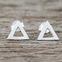 Pendientes de botón de plata de ley, 'Triángulos de plata' - Pendientes de botón de triángulo de plata de ley hechos a mano