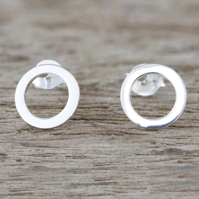 Sterling silver stud earrings, 'Simple Circles' - Handcrafted Sterling Silver Stud Earrings from Thailand