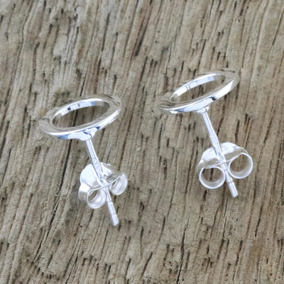 Sterling silver stud earrings, 'Simple Circles' - Handcrafted Sterling Silver Stud Earrings from Thailand