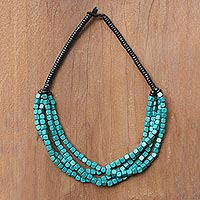 Torsade-Halskette aus Holzperlen, „Teal Squared“ – Torsade-Halskette aus Buchsbaumwürfeln in Schwarz und Blaugrün