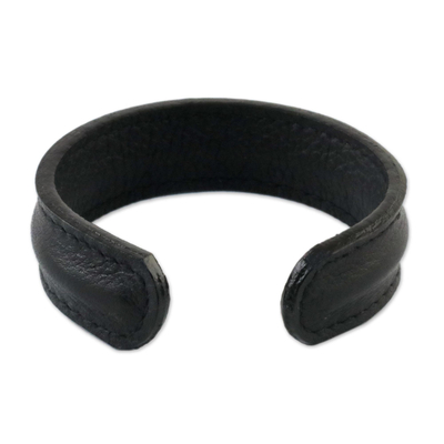 Men's cuff bracelet, 'Basic Black' - Handcrafted Black Leather Men's Cuff Bracelet from Thailand