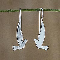 Pendientes colgantes de plata de ley, 'Friendly Doves' - Pendientes colgantes de paloma brillante de plata esterlina de Tailandia