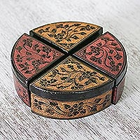 Cajas decorativas de madera, 'Cuartos florales' (juego de 4) - Cuatro cajas decorativas florales complementarias de Tailandia