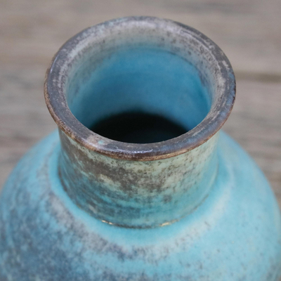 Vase aus Keramik, 'Blaue Erinnerungen - Handgefertigte Keramikvase in Blau und Braun