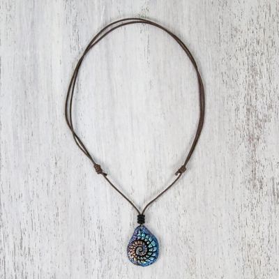 Halskette mit Anhänger aus recyceltem Pappmaché - Muschelkette aus Pappmaché in Blau aus Thailand
