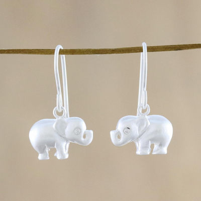 Pendientes colgantes de plata de ley - Pendientes de elefante de plata esterlina reluciente de Tailandia