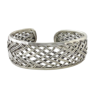 Manschettenarmband aus Sterlingsilber, 'Silbergeflecht' - Handgefertigtes Manschettenarmband aus Sterlingsilber aus Thailand