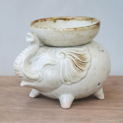 Ceramic oil warmer, Elephant Fragrance in White