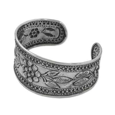 Manschettenarmband aus Sterlingsilber - Handgefertigtes Blumen-Manschettenarmband aus Sterlingsilber aus Thailand