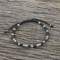 Kordelarmband aus Silberperlen, „True Balance in Black“ – Armband aus 950er Silber und schwarzem Kordel im Hill Tribe-Stil