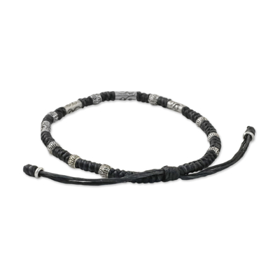 Kordelarmband aus silbernen Perlen - Armband aus 950er Silber und schwarzem Kordel im Hill-Tribe-Stil