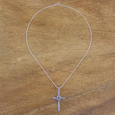 Onyx- und Markasit-Anhänger-Halskette, 'Viktorianisches Kreuz'. - Kreuzanhänger-Halskette mit Marcasit und Onyx