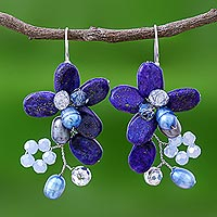 Pendientes colgantes de lapislázuli y perlas cultivadas, 'Elegant Flora' - Pendientes de lapislázuli y perlas cultivadas de Tailandia