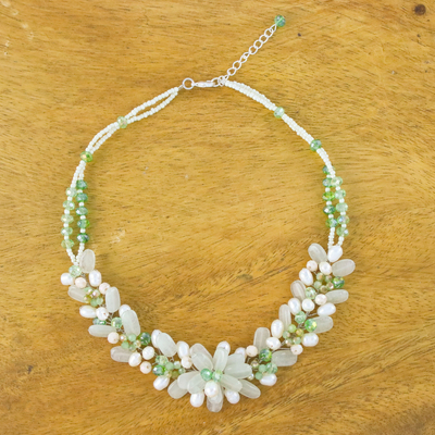 Quartz and cultured pearl beaded necklace, 'Elegant Flora in Green' - Green Quartz and Cultured Pearl Necklace from Thailand