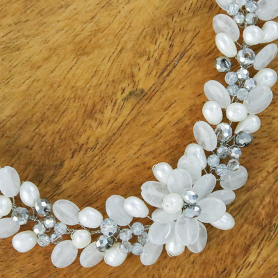 Halskette aus Quarz- und Zuchtperlenperlen - Weiße Quarz- und Perlenkette aus Thailand