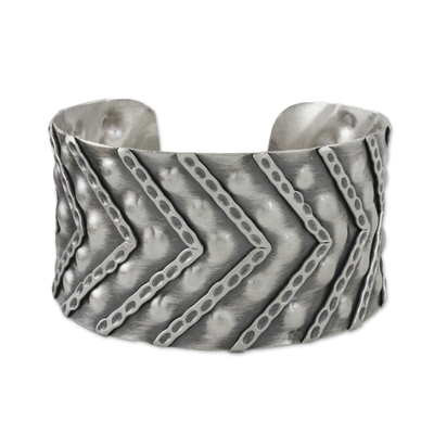 Sterling silver cuff bracelet, 'Silver Splendor' - Handmade Sterling Silver Cuff Bracelet from Thailand