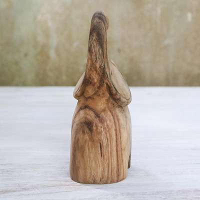 estatuilla de madera - Estatuilla de elefante de madera Raintree hecha a mano de Tailandia