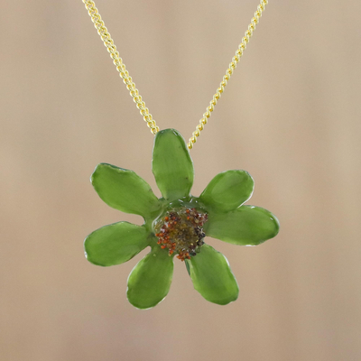 collar con colgante de flor natural - Colgante de flor de zinnia verde chapado en oro de 22 quilates de Tailandia