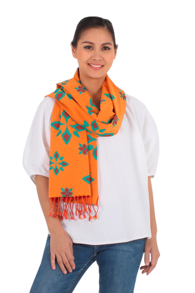 Baumwollschal, 'Radiant Morning' - In Thailand handgefertigter Blumenschal aus oranger und roter Baumwolle