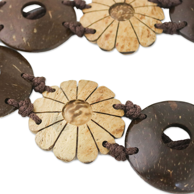 Gürtel aus Kokosnussschale - Blumen und Kreise Krawattengürtel aus Kokosnussschale und Nylonschnur