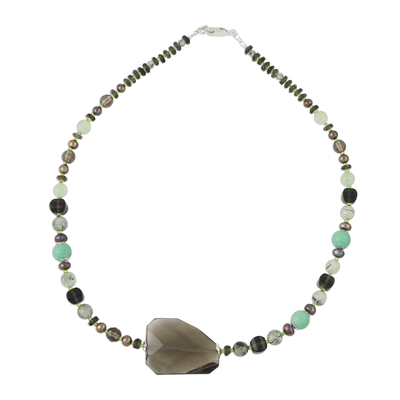 Halskette mit Perlenanhänger und mehreren Edelsteinen - Perlenkette mit mehreren Edelsteinen, handgefertigt in Thailand