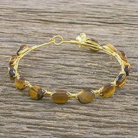 Pulsera de ojo de tigre chapada en oro, 'Romantic Fling' - Pulsera de ojo de tigre chapada en oro de 18k de Tailandia