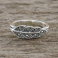 Marcasite pave ring, 'Starry Leaf' - Sterling Silver Marcasite Single Olive Leaf Pave Ring