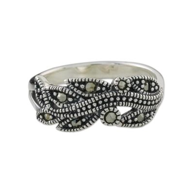 Marcasite pave ring, 'Vineyard Beauty' - Sterling Silver Faceted Marcasite Vineyard Leaf Pave Ring