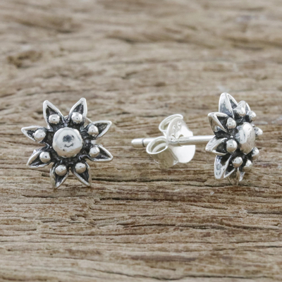 Sterling silver stud earrings, 'Flower Gleam' - Floral Sterling Silver Stud Earrings from Thailand