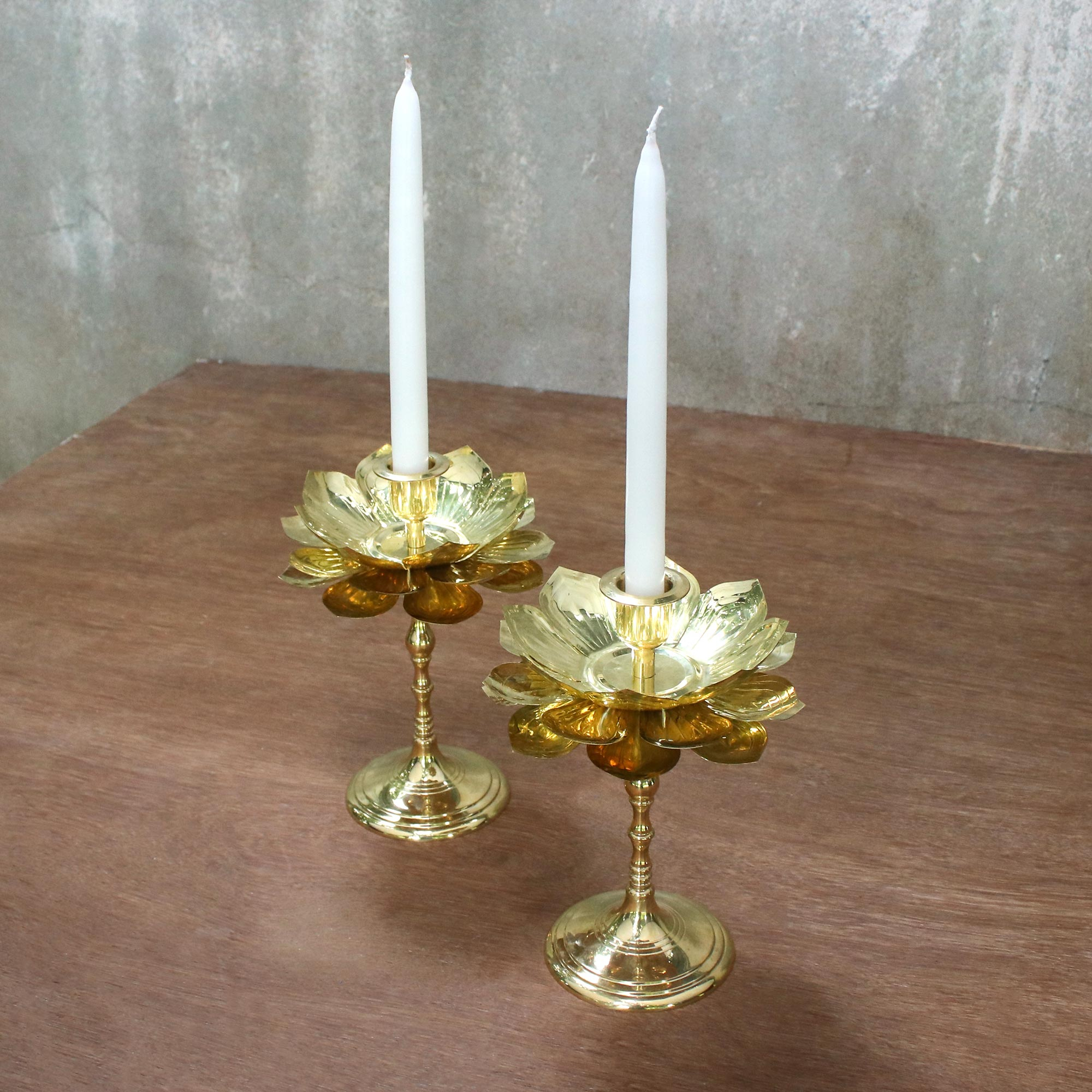 Ceramic Lotus Flower Petals Tealight Candlestick Candle Holder Home Decor