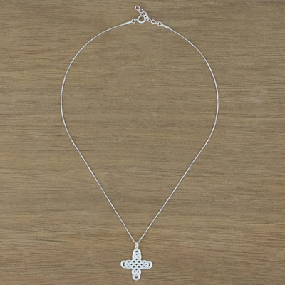 Collar colgante de plata esterlina - Collar con colgante de plata de ley con cruz de lazo interconectado