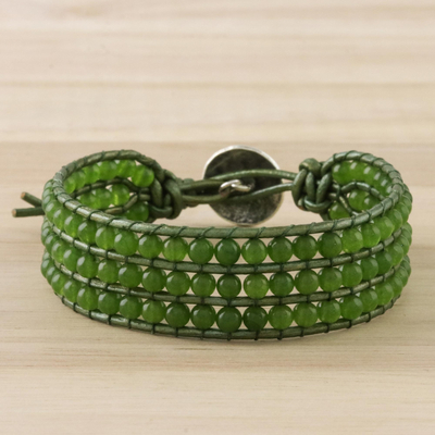Armband aus Quarzperlen - Grünes Quarz- und Karen-Armband mit silbernen Knöpfen