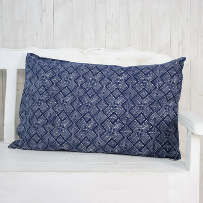 Funda de almohada de algodón batik - Funda de almohada geométrica de algodón batik en índigo de Tailandia