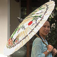 Saa paper parasol, 'Crane Morning' - Paper And Bamboo Parasol with Asian Crane Motif