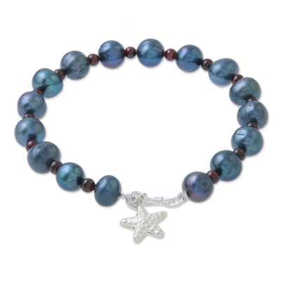 Cultured pearl and garnet beaded bracelet, 'Dark Starfish Love' - Black Cultured Pearl and Garnet Hill Tribe Starfish Bracelet