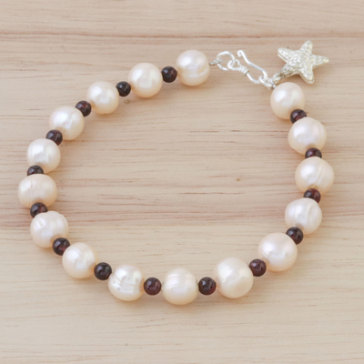 Cultured pearl and garnet beaded bracelet, 'Starfish Love' - Beaded Cultured Freshwater Pearl Garnet Starfish Bracelet