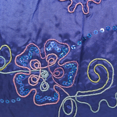 Umhängetasche aus Baumwolle, 'Glitzernde blaue Blume'. - Schwarze und blaue Baumwolle mit Umhängetasche mit Blumenmuster