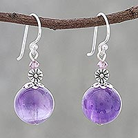 Amethyst-Ohrhänger, 'Serene Lilac' - Amethyst-Perlen-Ohrhänger aus Thailand