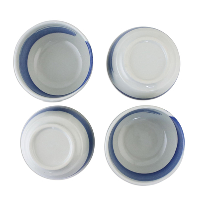 Cuencos de postre de cerámica, 'Blue Winds' (juego de 4) - Juego de cuatro cuencos pequeños de cerámica azul y blanca hechos a mano